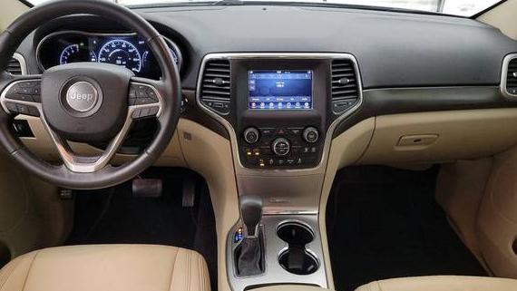 JEEP GRAND CHEROKEE 2018 1C4RJFAGXJC188528 image